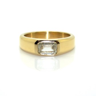 Engagement rings - Emerald Cut Diamond Ring