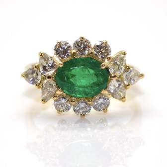 Antique jewelry - Emerald and Diamond Cluster Ring