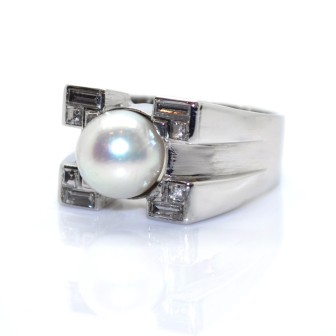 Engagement rings - Pearl and Diamond Art-Deco Ring