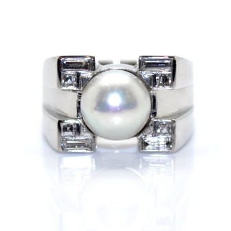 Engagement rings - Pearl and Diamond Art-Deco Ring