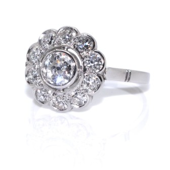 Antique jewelry - Art Deco Diamond Cluster Ring