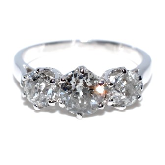 Engagement rings - Diamond Trilogy Ring