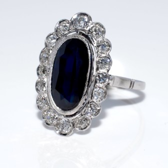 Antique jewelry - Art Deco Diamonds and Sapphire Cluster Ring