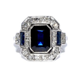 Antique jewelry - Art Deco Diamonds and Sapphire Cluster Ring