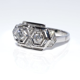 Antique jewelry - Art Deco Diamond Ring