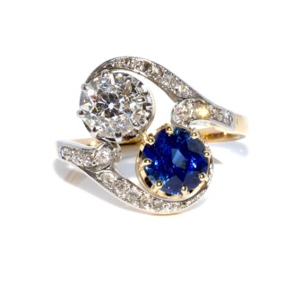 Antique jewelry - Diamond and Sapphire Toi et Moi Ring