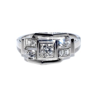 Antique jewelry - Art Deco Diamond Ring