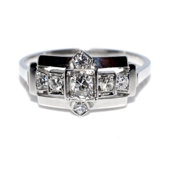 Antique jewelry - Art Deco Diamond Ring