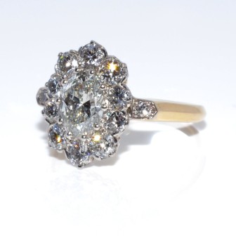 Engagement rings - Pompadour Diamond Ring 