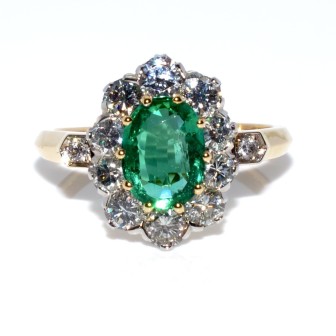 Engagement rings - Emerald Pompadour Ring
