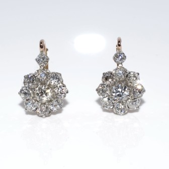 Antique jewelry - Dormeuses Daisy Diamond Earrings