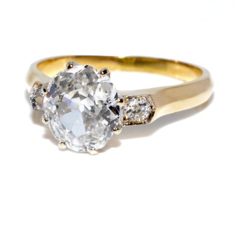 Engagement rings - Solitaire Diamond Ring