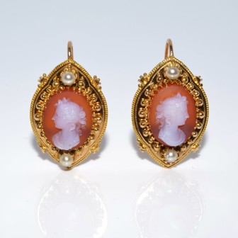 Antique jewelry - Cameo Antique Earrings