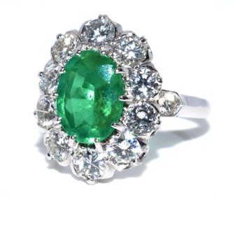 Engagement rings - Emerald Pompadour Ring